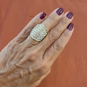 Elegant Gold and Silver Women's Ring